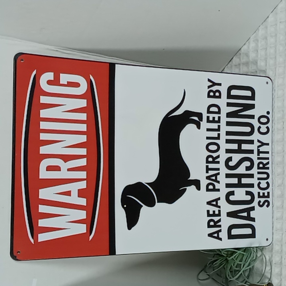 2 Unbranded Metal Dachshund Signs 8" x 12" - Picture 3 of 9